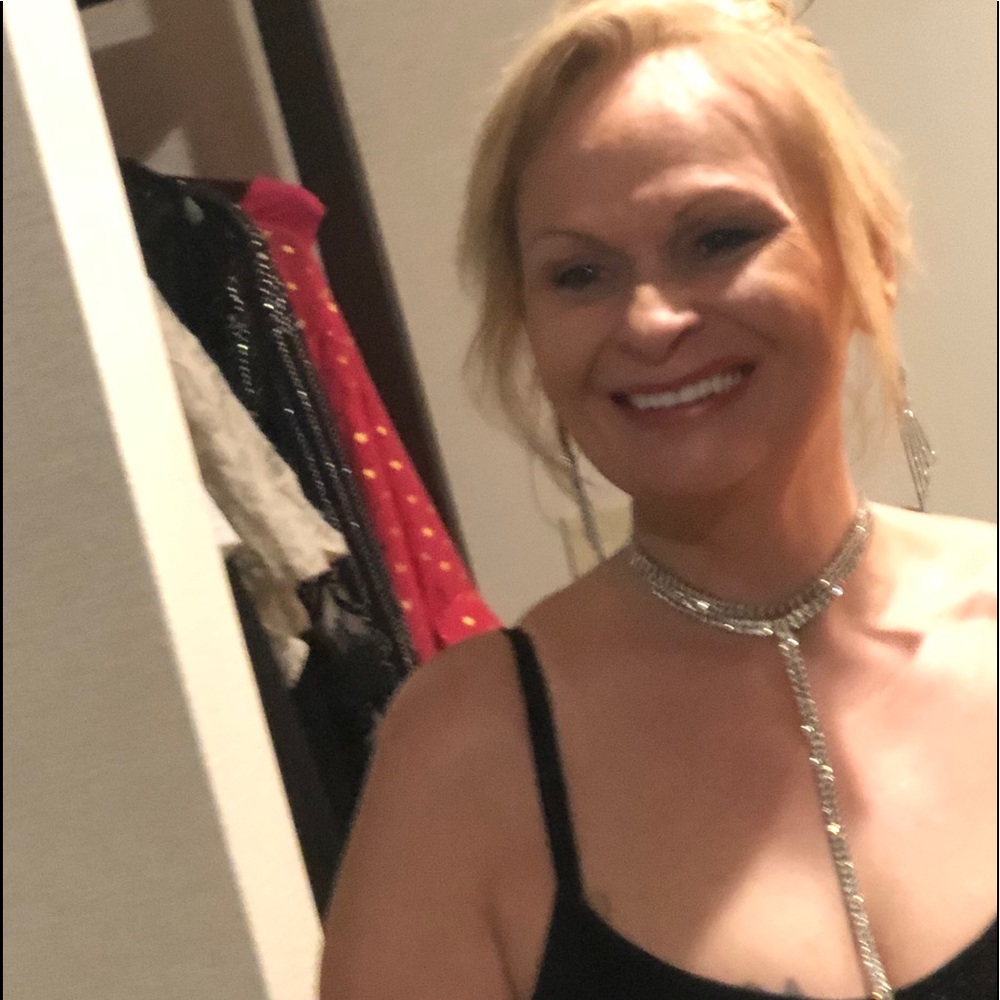 - 🌹🌹WELCOME TO MY CLOSET🌹🌹